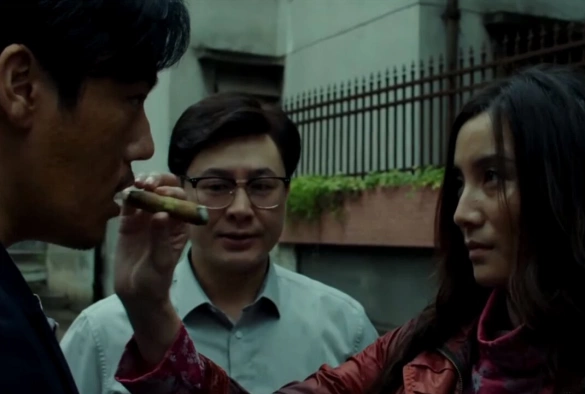 Кадр из дорамы Игра теней