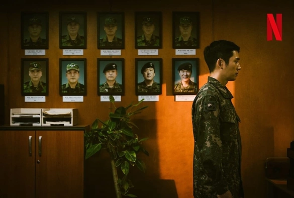 Кадр из дорамы Охотник за дезертирами 2 сезон