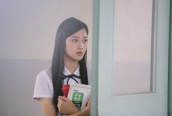 Кадр из дорамы Затмение