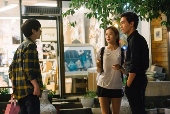 Кадр из дорамы Затмение