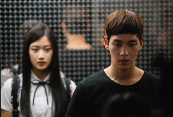 Кадр из дорамы Затмение