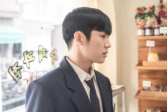 Кадр из дорамы Музыкальный альбом