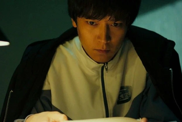 Кадр из дорамы Чёрные священники