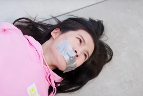 Кадр из дорамы Шипперить её