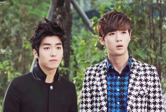 Кадр из дорамы Цветок вампира