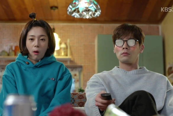 Кадр из дорамы Жонглёры