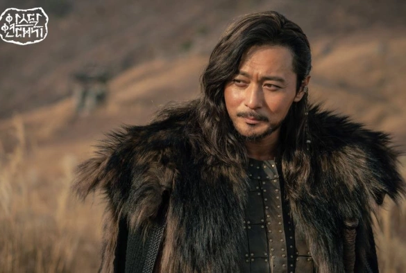 Кадр из дорамы Хроники Асдаля: Дитя пророчества