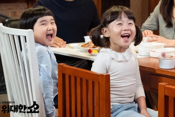 Кадр из дорамы Великое шоу