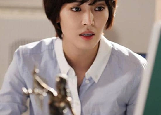 Кадр из дорамы Две недели