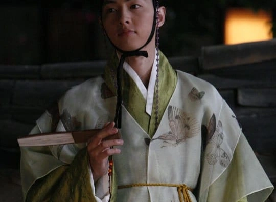 Кадр из дорамы Скандал в Сонгюнгване