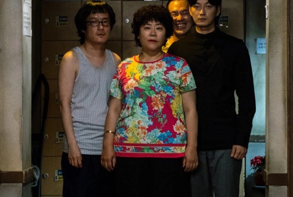 Кадр из дорамы Незнакомцы из ада