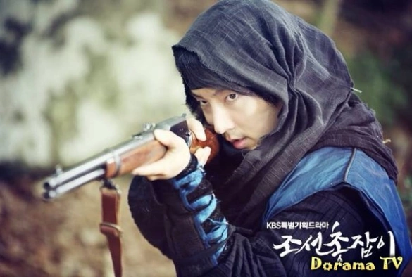 Кадр из дорамы Чосонский стрелок