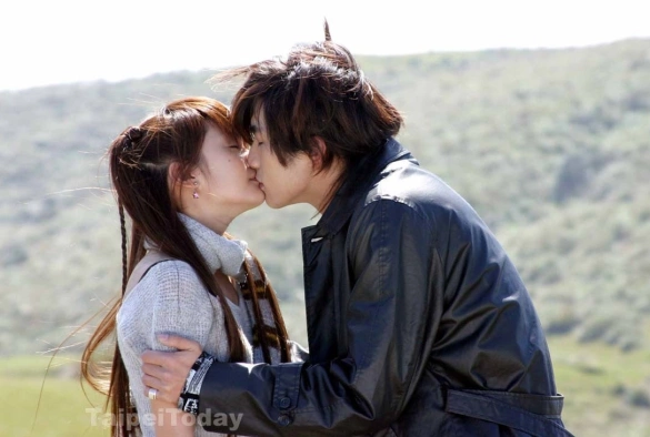 Кадр из дорамы Дьявол рядом с тобой