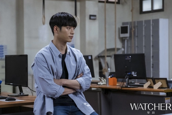 Кадр из дорамы Наблюдатель