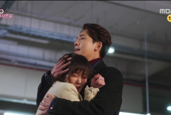 Кадр из дорамы Ещё один счастливый конец