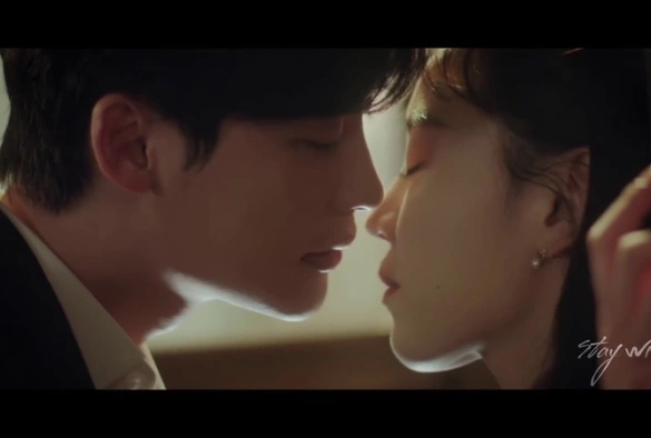 Кадр из дорамы Гимн смерти