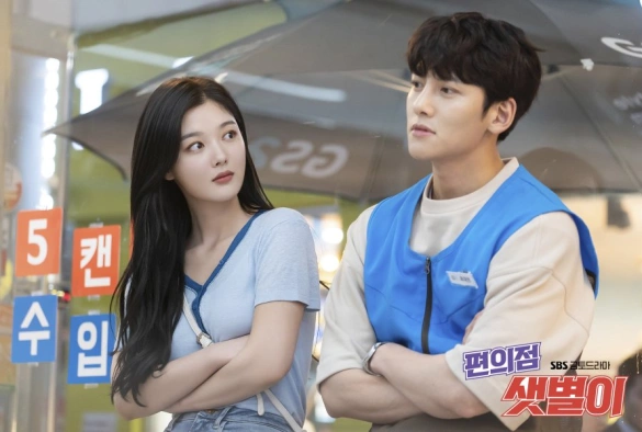 Кадр из дорамы Круглосуточный магазин Сэт Бёль