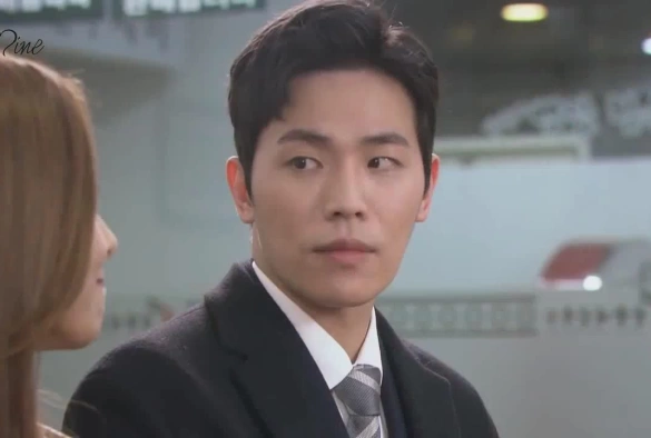 Кадр из дорамы Люблю и ненавижу