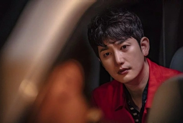 Кадр из дорамы Страшно прекрасный