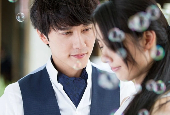 Кадр из дорамы Звёздная ночь, звёздное море