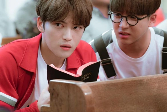 Кадр из дорамы Люк