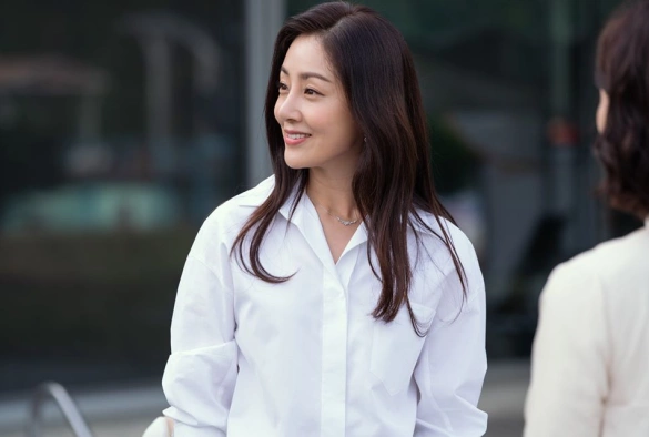 Кадр из дорамы Женщина на 9,9 миллиарда