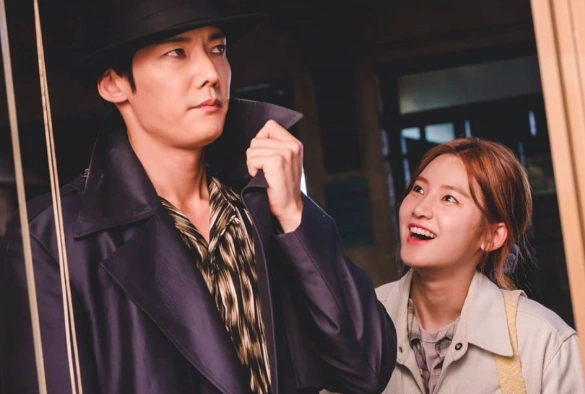 Кадр из дорамы Зомби-детектив