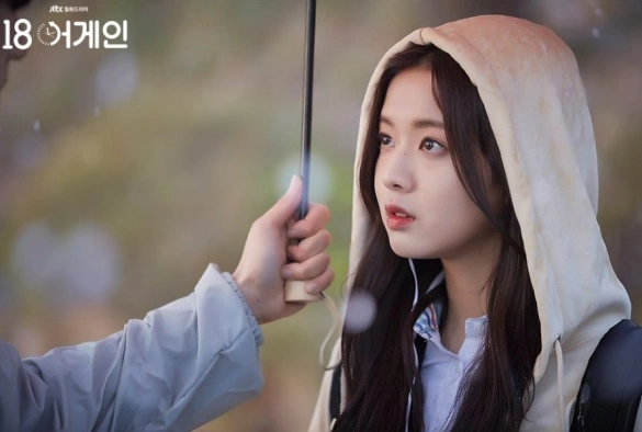 Кадр из дорамы Снова 18