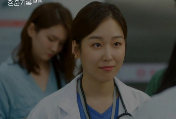 Кадр из дорамы Записки юности