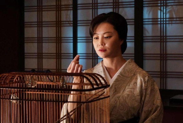 Кадр из дорамы С нами явно что-то не так