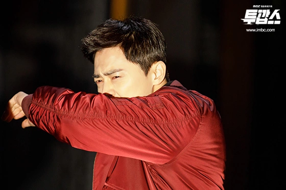 Кадр из дорамы Два копа