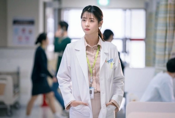 Кадр из дорамы Тюремный врач / Доктор-заключённый