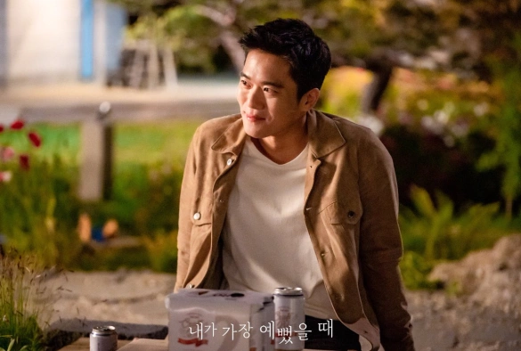 Кадр из дорамы Когда я была красивее