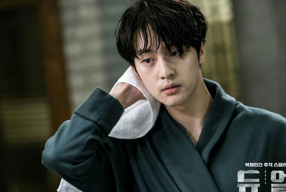 Кадр из дорамы Двойник