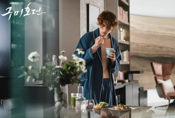 Кадр из дорамы Сказание о Кумихо 1 сезон