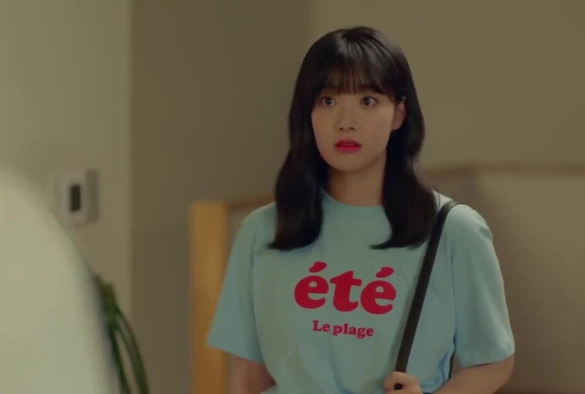 Кадр из дорамы Отец по контракту