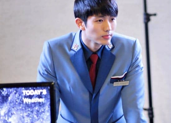 Кадр из дорамы Король отеля