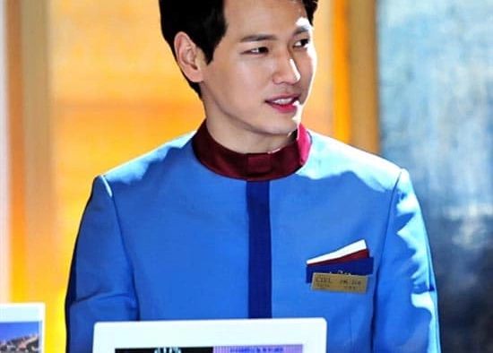 Кадр из дорамы Король отеля