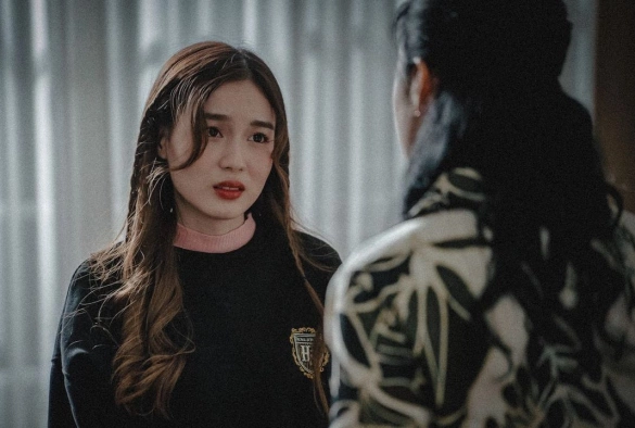 Кадр из дорамы Домашняя школа: ученики под арестом