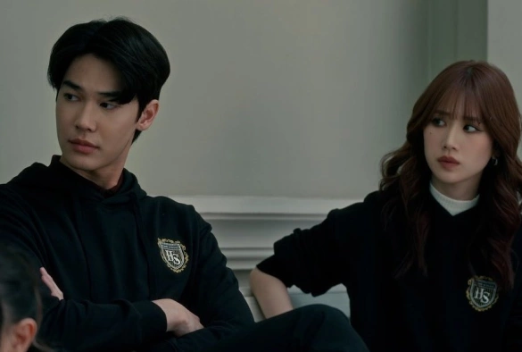 Кадр из дорамы Домашняя школа: ученики под арестом