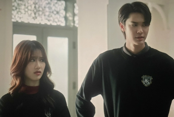 Кадр из дорамы Домашняя школа: ученики под арестом