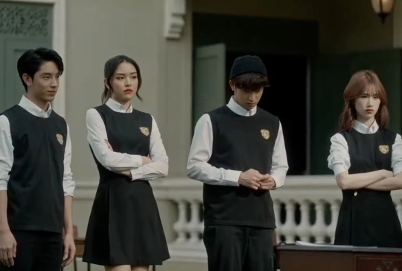 Кадр из дорамы Домашняя школа: ученики под арестом