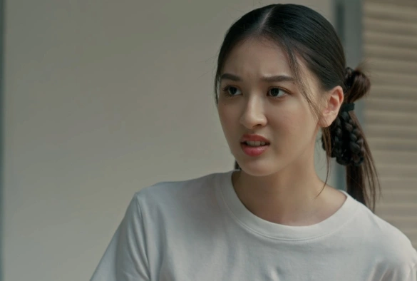 Кадр из дорамы Домашняя школа: ученики под арестом