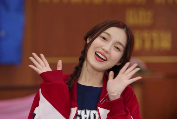 Кадр из дорамы Домашняя школа: ученики под арестом