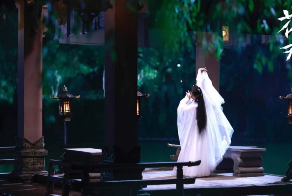 Кадр из дорамы Хуа Жун