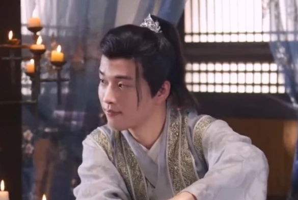 Кадр из дорамы Мой братец-тритон