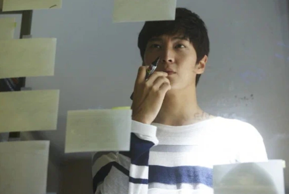 Кадр из дорамы Поймай меня