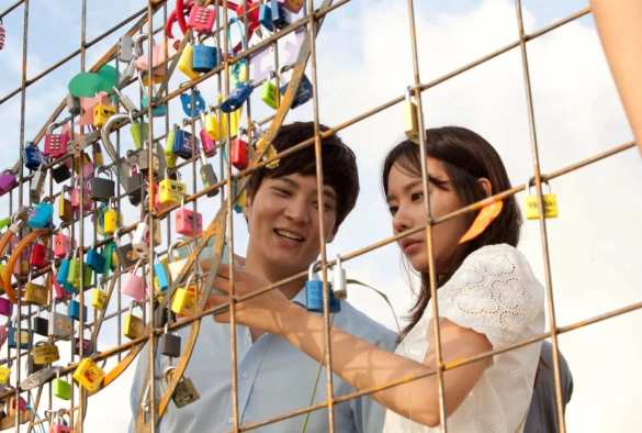 Кадр из дорамы Поймай меня