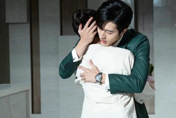 Кадр из дорамы Кошка и рыбка