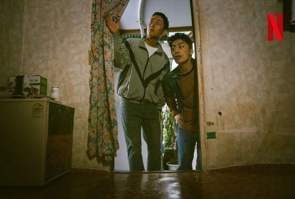 Кадр из дорамы Охотник за дезертирами 2 сезон